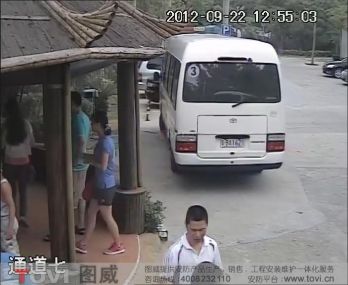 D1效果-某山莊停車場白天/夜間視頻監控效果錄像演示